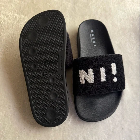 🛍️ Marni! Pool slides